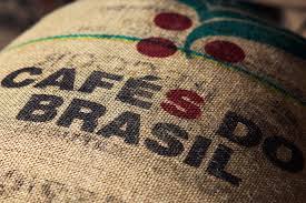 Featured image for “Single-Origin vs Blend Coffee: What Actually Tastes Better?”